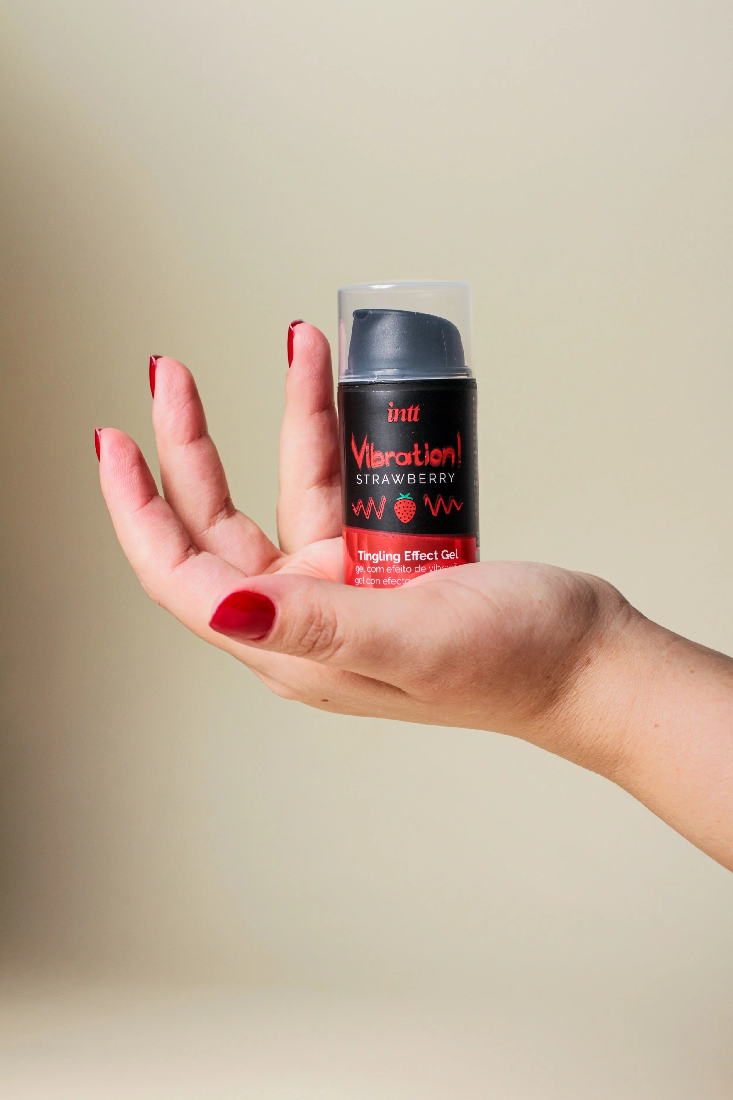 INTT - Vibration! Strawberry Tintelende Gel INTT - Vibration! Strawberry Tintelende Gel